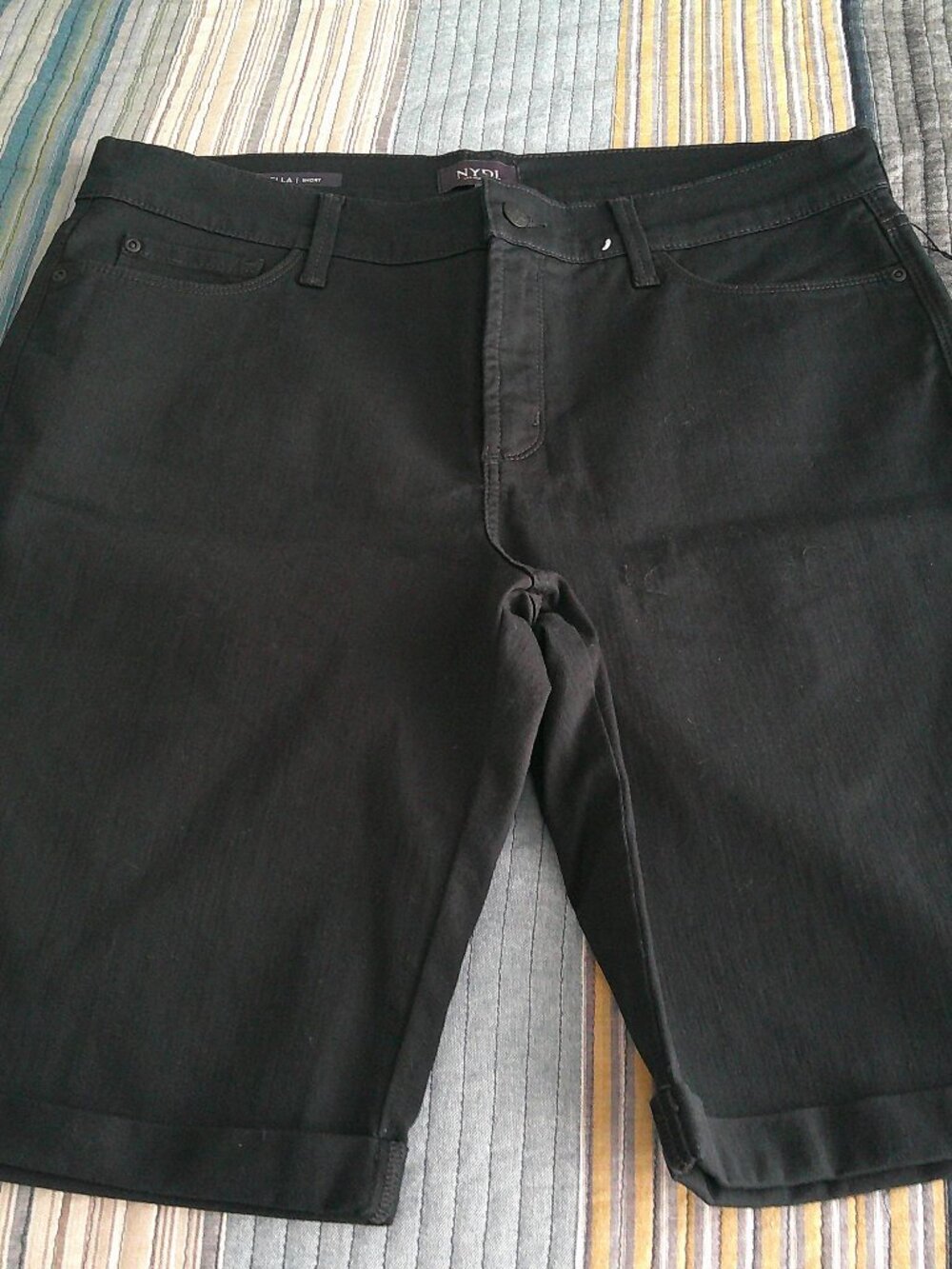 NYDJ Lift & tuck technology black Denim Shorts cuffed bottom Size 14 - Picture 1 of 3